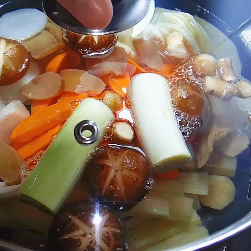 Cách nấu hủ tiếu Nam Vang chay ngon dễ thanh đạm cho ngày Vu Lan - Hình 8