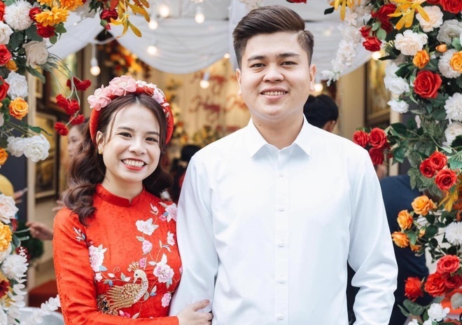 Clip cô gái trẻ kết thúc hành trình cách ly được cả khu bắn tim - Hình 4