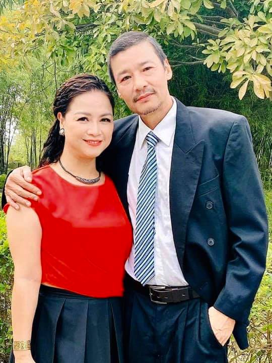 Hương Vị Tình Thân bẻ lái khét lẹt: Bố Nam lấy mẹ Thy, chị em vui vẻ huề cả làng? - Hình 5
