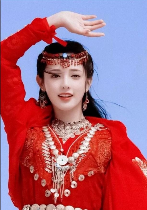 Vụng Trộm Không Thể Giấu Tạo hình Triệu Lộ Tư mặc váy đỏ cực quyến rũ tiếp  tục gây đốn tim fan  Phụ Nữ  Gia Đình