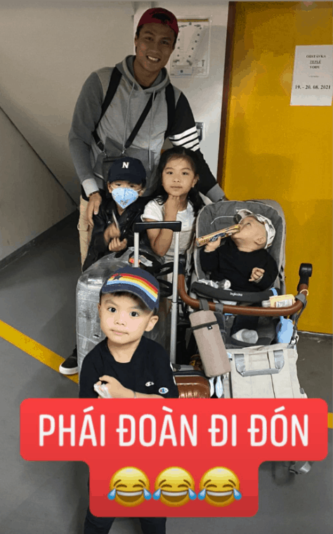 Mẫu nữ mặc đẹp nhưng bị bơ, Mạc Hồng Quân chỉ chăm ôm hôn con sau 8 tháng không gặp - Hình 1