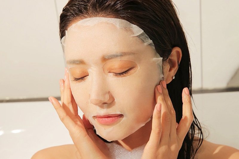 Ngay cả khi ở nhà cả ngày, bạn vẫn cần làm đẹp bằng 6 bước cơ bản sau - Hình 1