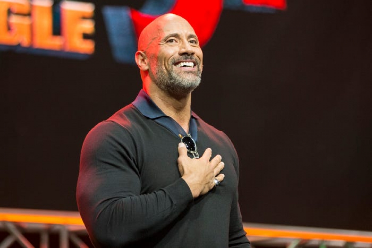The Rock - từ cầu thủ bóng bầu dục thất bại đến siêu sao Hollywood - Hình 1