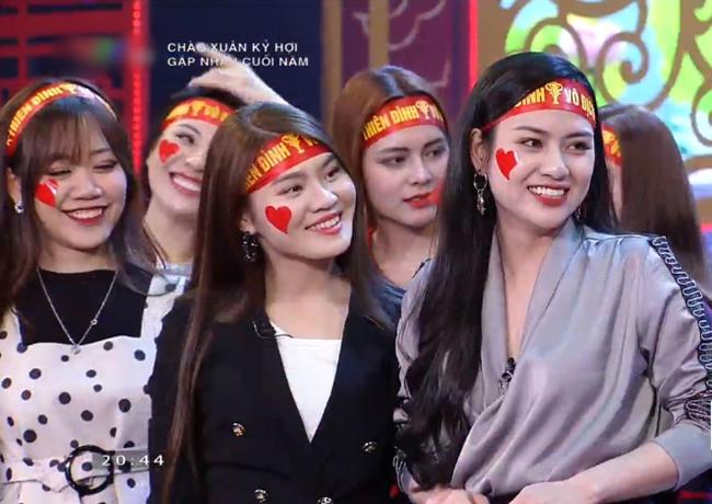 Thiên Nga Hương vị tình thân từng lên cả Táo Quân, được Ngọc Hoàng gọi là Quỳnh búp bê, xưng Dượng đây! - Hình 1