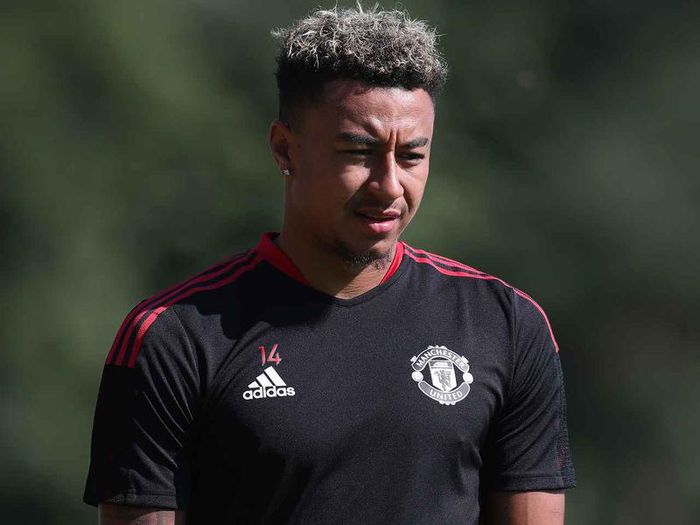Varane và Sancho khiến Man United lo sốt vó trước giờ G - Hình 2