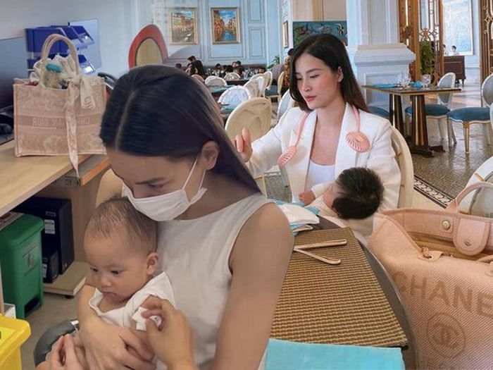 Xót xa những chiếc túi nghìn đô bị nhồi nhét như giỏ đi chợ - Hình 1