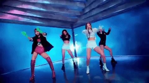 Hóa ra vũ đạo DDU-DU DDU-DU vốn không có động tác bắn súng, chính BLACKPINK tạo nên killing-part ngay ở trường quay - Hình 1