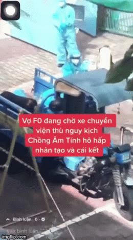 Clip: Thấy vợ F0 nguy kịch, chồng âm tính nhanh chóng hô hấp nhân tạo trong lúc chờ xe cấp cứu đến - Hình 1