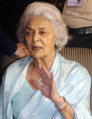 Gayatri Devi - Hoàng hậu đẹp nhất Ấn Độ và những góc khuất cay đắng trong lồng son - Hình 4