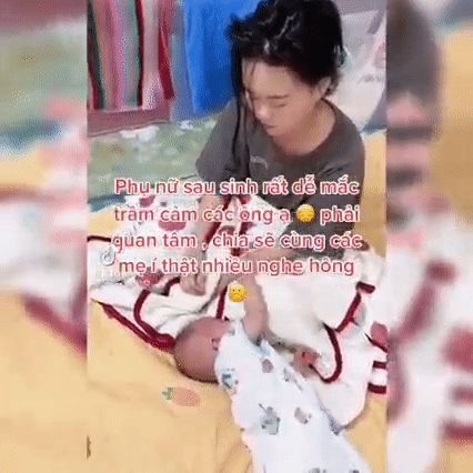 Mẹ trẻ tóc tai rũ rượi nhìn con gào khóc trong tuyệt vọng, bạn có từng rơi vào hoàn cảnh như vậy? - Hình 1