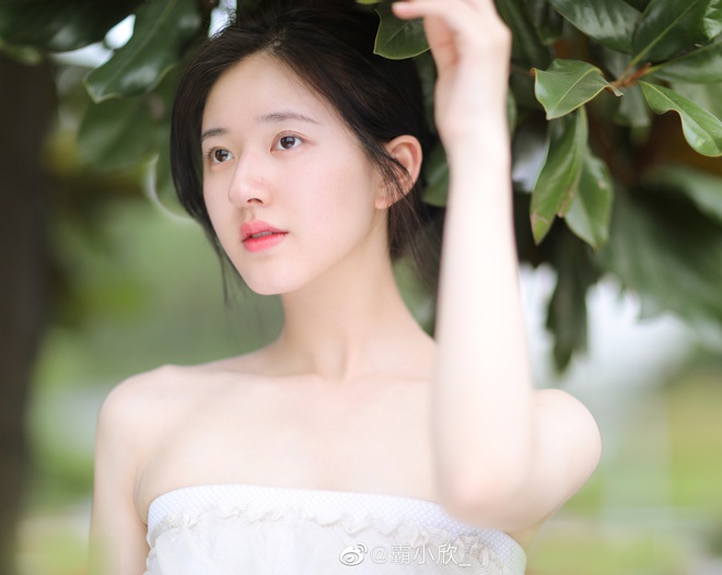 Mỹ nhân là đối thủ của Địch Lệ Nhiệt Ba - Hình 3