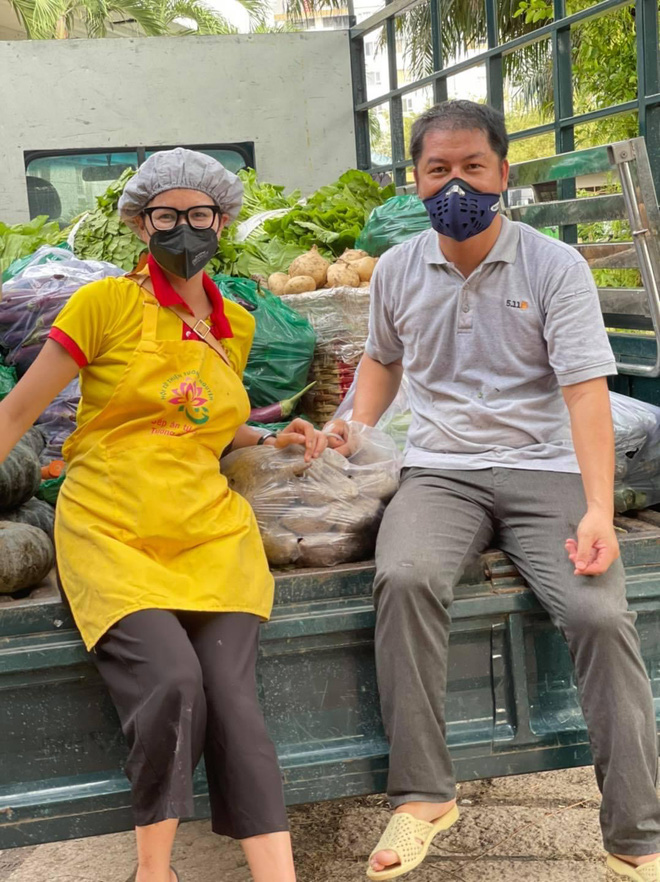 Duy Mạnh vỗ mặt Trấn Thành, Trang Trần khi bị khán giả đòi sao kê: Trở mặt như bánh xèo? - Hình 7