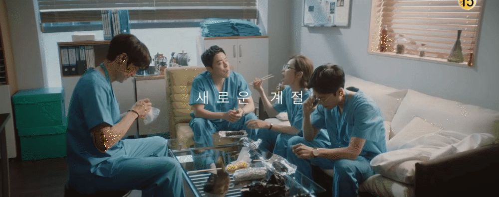 Loạt phim Hàn ấn tượng nhất 3 quý đầu năm 2021: Bom tấn của Song Joong Ki - Hospital Playlist 2 so kè khốc liệt - Hình 7