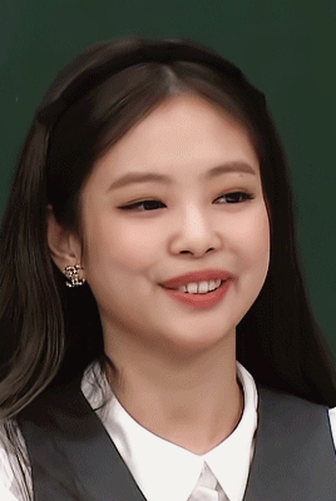 Tại sao gương mặt Jennie lại thu hút và được nhiều người muốn dao kéo để giống cô đến thế? - Hình 7