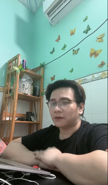 Cậu IT Nhâm Hoàng Khang tiết lộ vẫn chưa thẳng tay công khai chuyện tình cảm riêng tư của ai đó, thách thức nữ đại gia xuất hiện ba mặt một lời - Hình 2