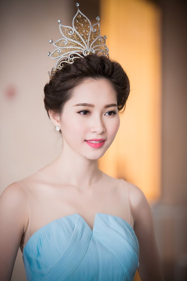 Đặng Thu Thảo - Từ con gái thợ may đến thần tiên tỷ tỷ, hôn nhân viên mãn sau cánh cổng hào môn - Hình 2