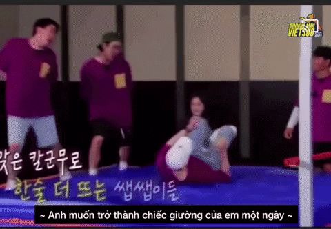 Kim Jong Kook lỡ lời nhắc chuyện giường chiếu với Song Ji Hyo khiến dân tình phấn khích hú hét - Hình 2