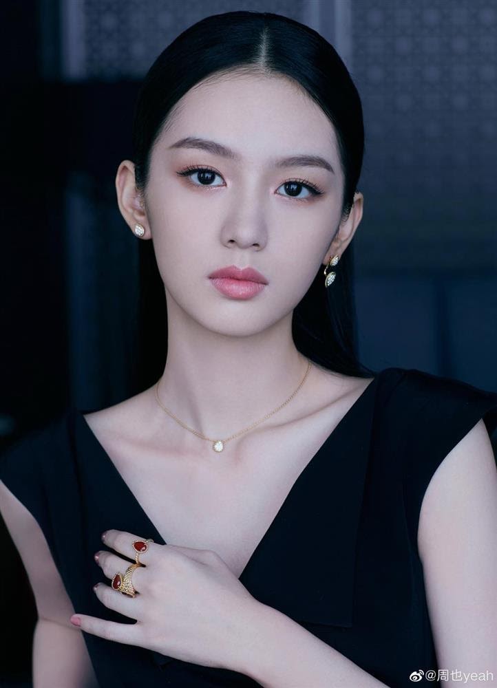 Triệu Lệ Dĩnh bị Châu Dã soán ngôi công chúa Hòa Tụng, nhún nhường đàn em từng tí một? - Hình 2