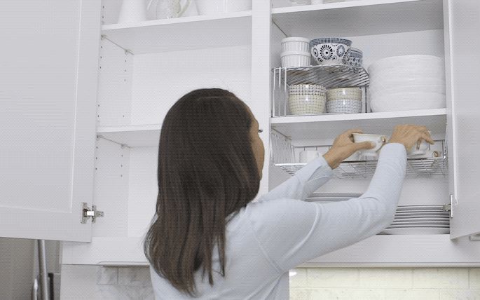 5 quy tắc vàng Marie Kondo khuyên áp dụng để có một căn bếp sạch gọn bất chấp diện tích to nhỏ - Hình 1