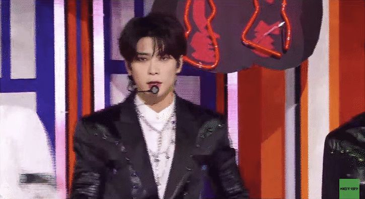 NCT 127 chiêu đãi cả bữa tiệc visual nhưng vẫn có 1 đặc sản khiến netizen phải hoang mang - Hình 8