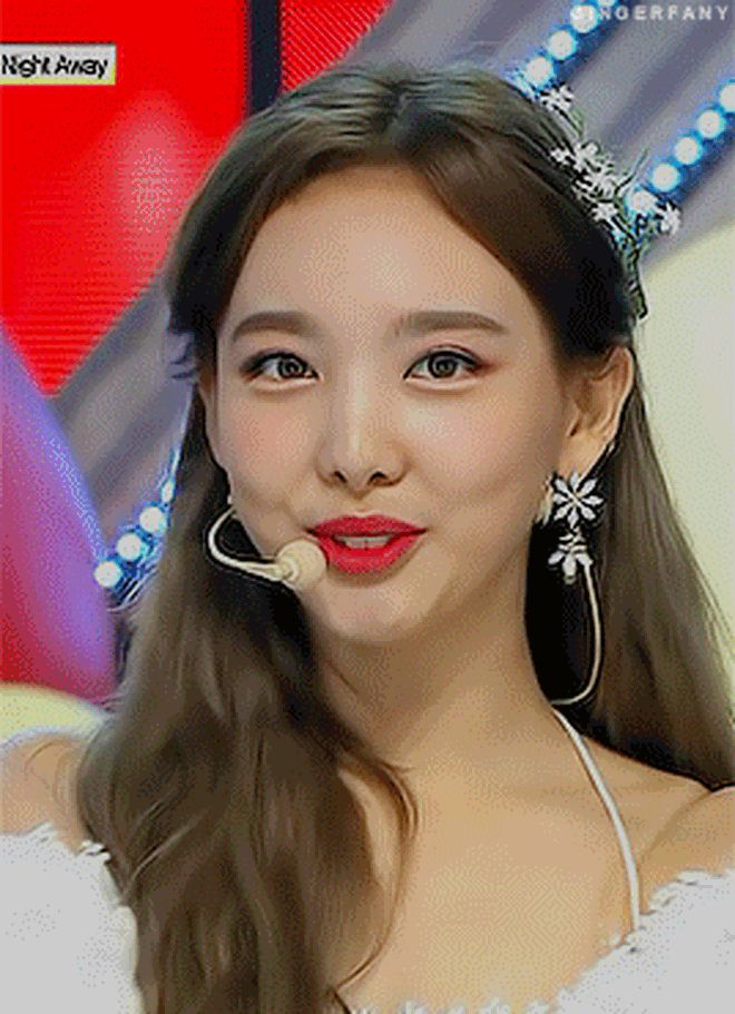 Trùng hợp bất ngờ giữa Nayeon và Jennie: Cười lên là lộ khuyết điểm nhưng lại được nhiều người muốn sửa theo - Hình 4