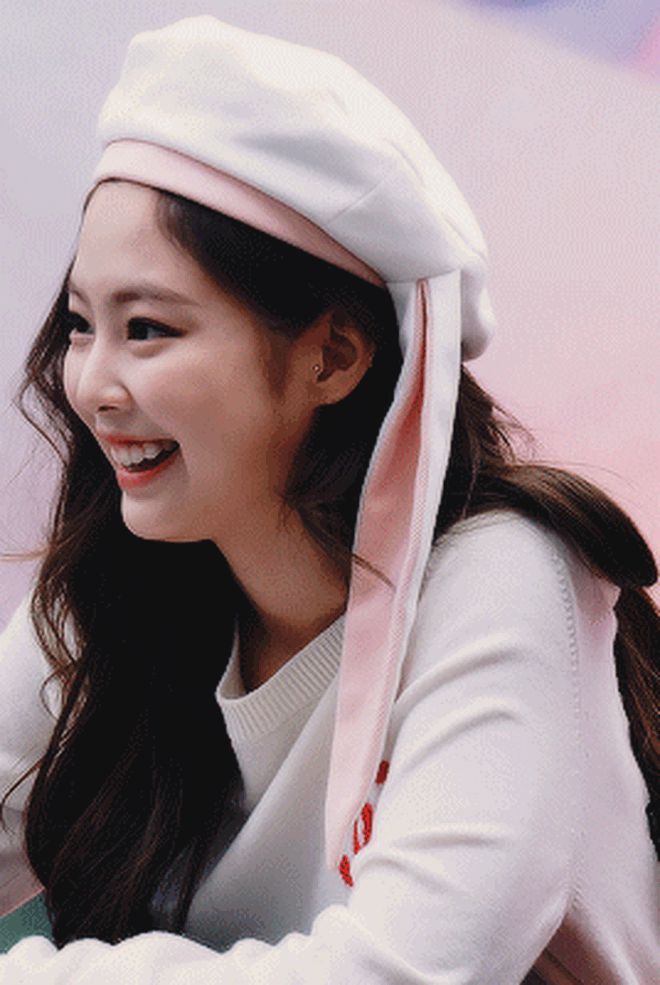 Trùng hợp bất ngờ giữa Nayeon và Jennie: Cười lên là lộ khuyết điểm nhưng lại được nhiều người muốn sửa theo - Hình 13