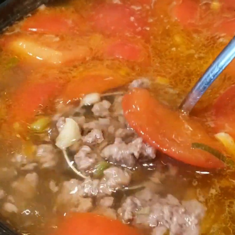 Cách nấu bún thịt bò cà chua chua ngọt thơm ngon đơn giản cho bữa sáng - Hình 16
