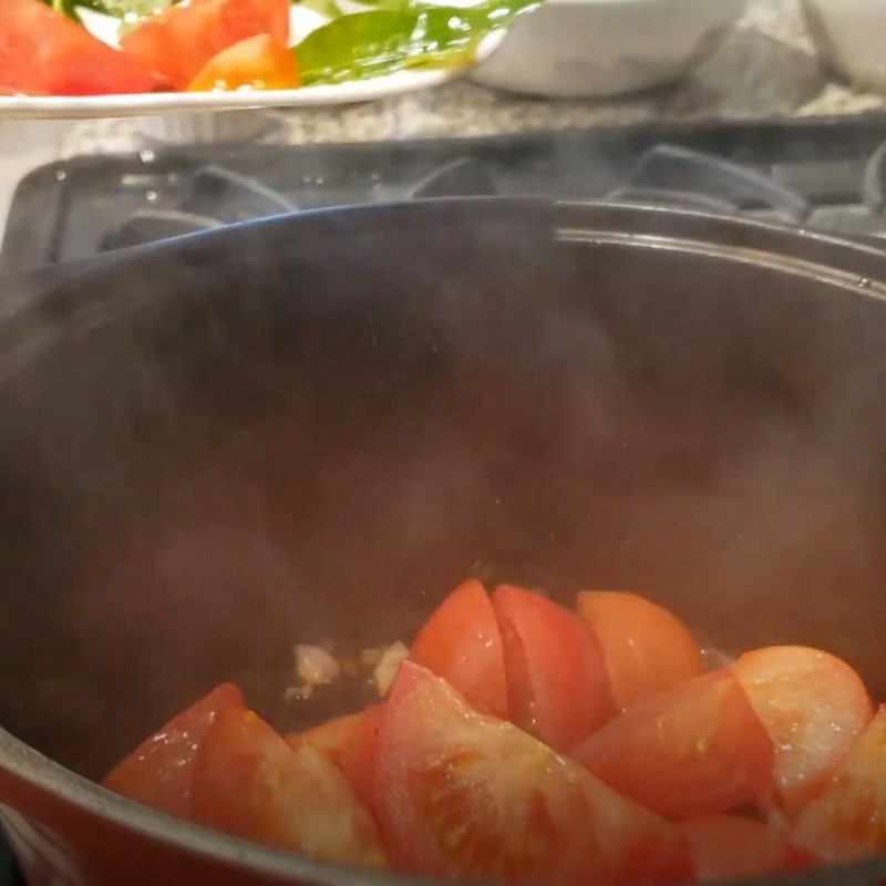 Cách nấu bún thịt bò cà chua chua ngọt thơm ngon đơn giản cho bữa sáng - Hình 9