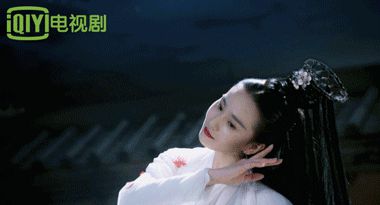 Triệu Lộ Tư nhảy múa trong Quốc Tử Giám có một nữ đệ tử, netizen ngán ngẩm: Như loăng quăng mà cứ vỗ tay! - Hình 8