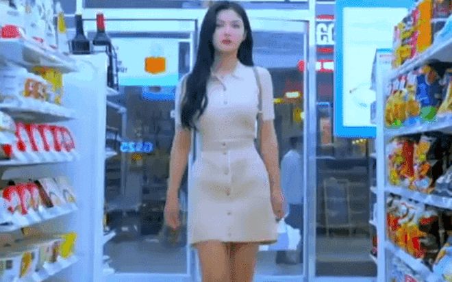 3 lần đụng hàng với toàn thứ dữ của Kim Yoo Jung: Ngang cơ với 2 It Girl đình đám, lấn át visual hàng đầu Kpop nhưng liệu có hơn 2 chị đại Kbiz? - Hình 2