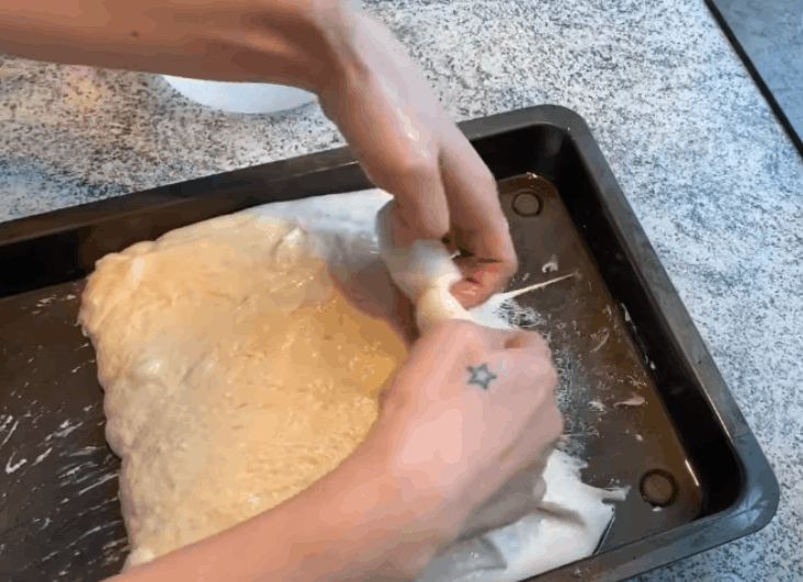 Cách làm bánh mì Ciabatta vỏ giòn, ruột xốp thơm ngon, công thức chuẩn - Hình 9