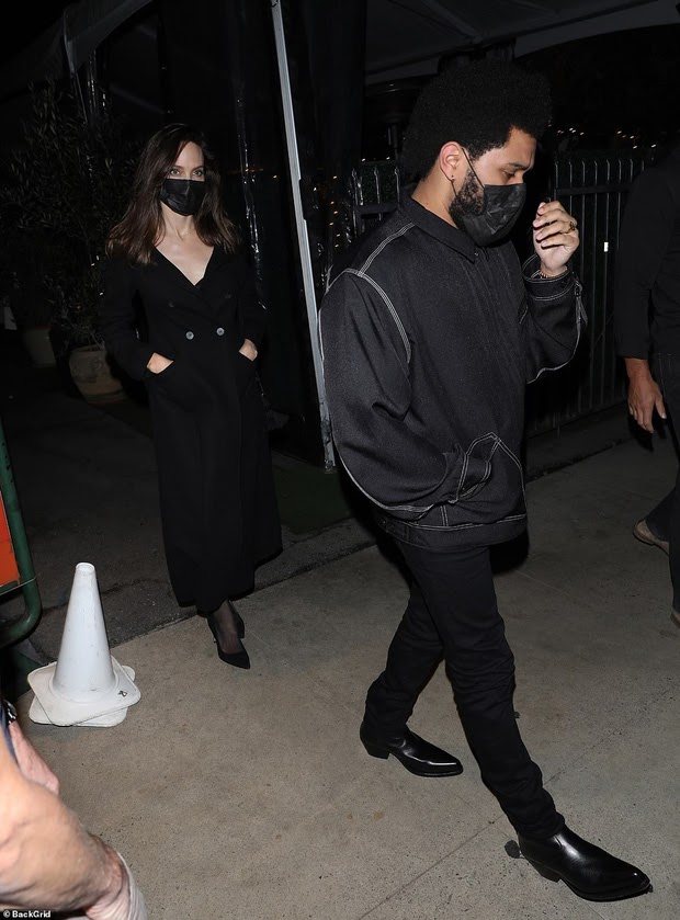 Brad Pitt phản ứng ra sao khi Angelina Jolie bị tóm sống cảnh hẹn hò The Weeknd kém 15 tuổi - Hình 1