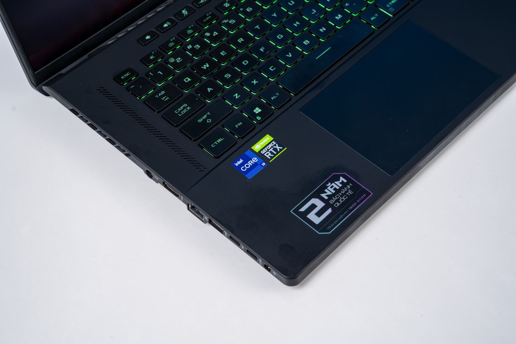 Trên tay laptop gaming ROG Zephyrus M16: ngoại hình chất, cấu hình khủng, giá 72 triệu - Hình 8