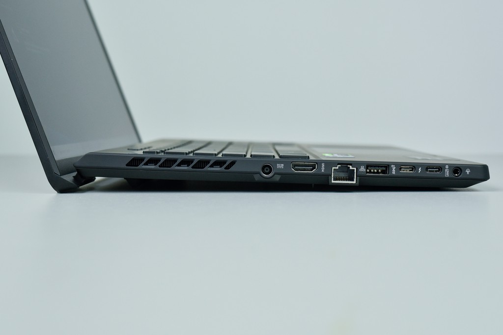 Trên tay laptop gaming ROG Zephyrus M16: ngoại hình chất, cấu hình khủng, giá 72 triệu - Hình 10