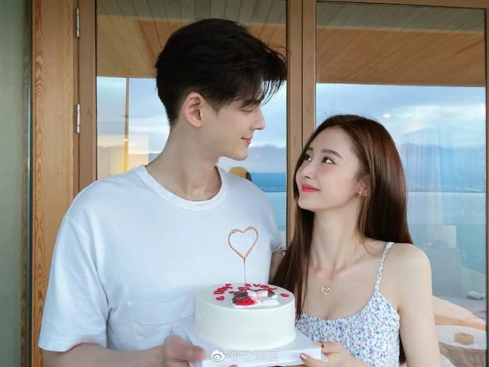 Nam thần Quách Phẩm Siêu công khai bạn gái kém 19 tuổi - Hình 4