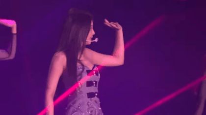 Jennie (BLACKPINK) đi tour diễn sung là thế nhưng ít ai biết đang giấu chấn thương nghiêm trọng với đôi chân băng bó - Hình 6