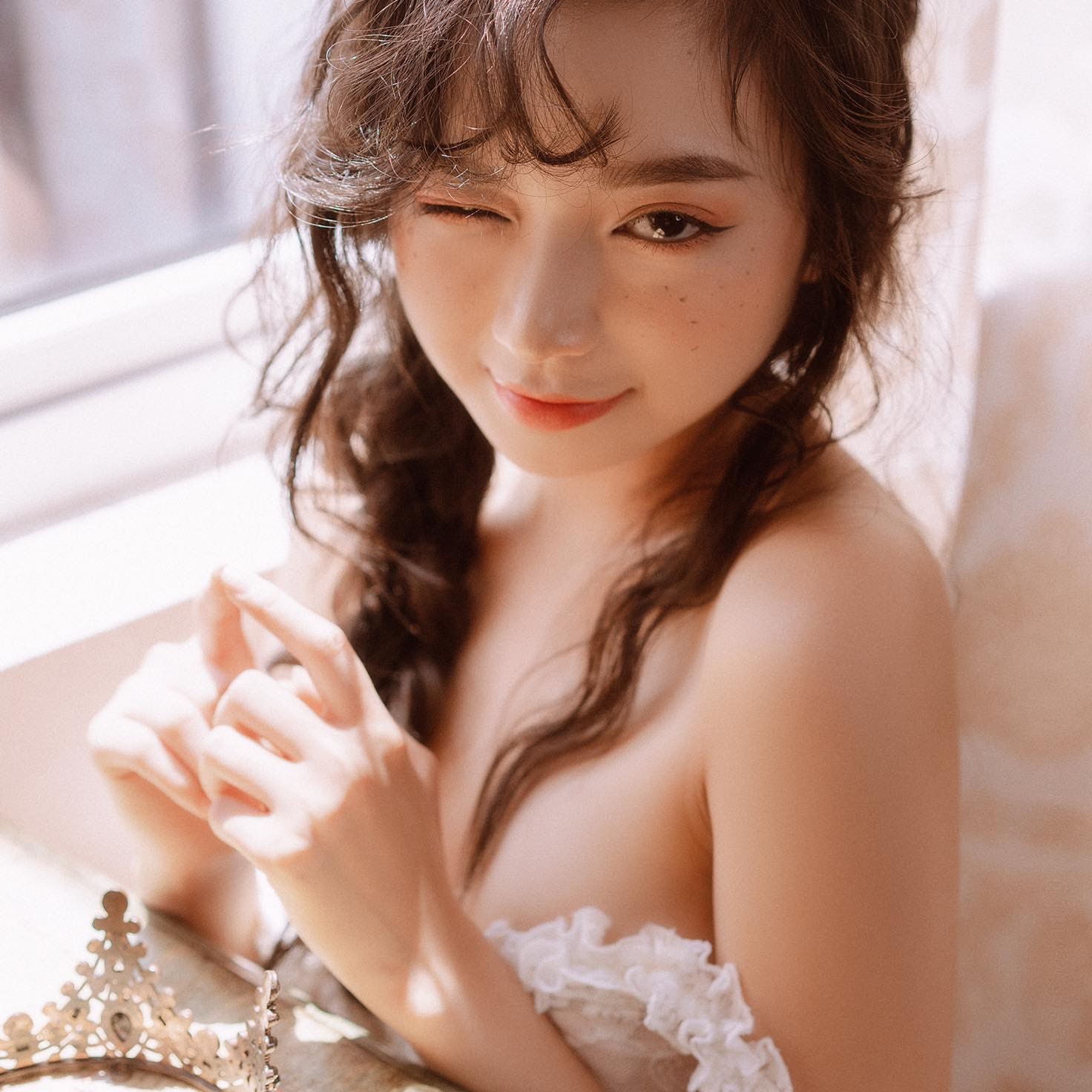 Streamer Chi Củ Cải chạy deadline sấp mặt hậu drama kho ảnh 40GB - Hình 3