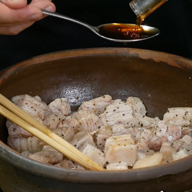 2 cách làm thịt kho trám đen và thịt kho trám xanh thơm ngon khó cưỡng - Hình 6