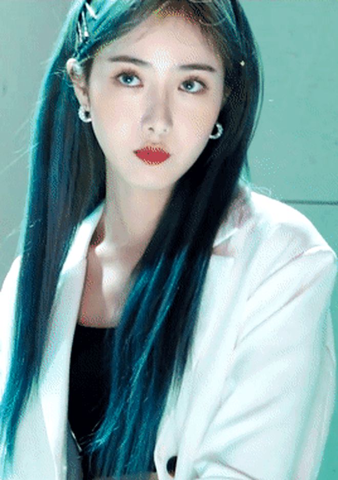 Bức ảnh tiên tri 14 năm trước: Taeyeon chụp với 3 đứa trẻ, giờ cả 3 thành idol, choáng hơn là màn hack tuổi của nữ ca sĩ - Hình 4