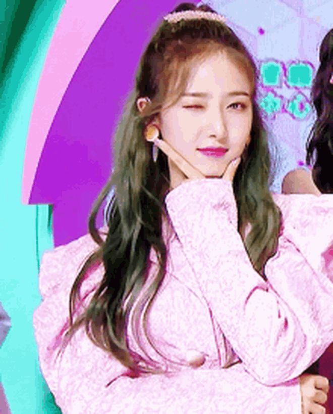Bức ảnh tiên tri 14 năm trước: Taeyeon chụp với 3 đứa trẻ, giờ cả 3 thành idol, choáng hơn là màn hack tuổi của nữ ca sĩ - Hình 5