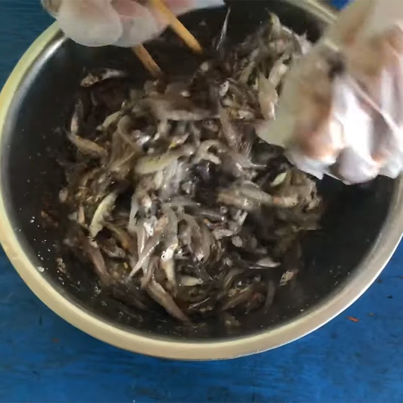 Cách làm mắm cá cơm cay nồng thơm lừng ngon khó cưỡng đơn giản tại nhà - Hình 6