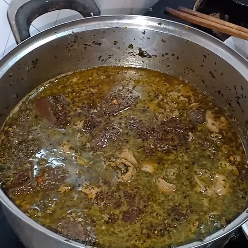 Cách nấu canh lá đắng với lòng lợn lạ miệng thơm ngon chuẩn vị xứ Thanh - Hình 12