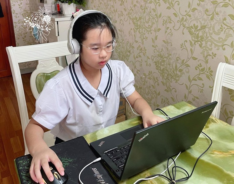 Học trò tiểu học hào hứng tựu trường online - Hình 1