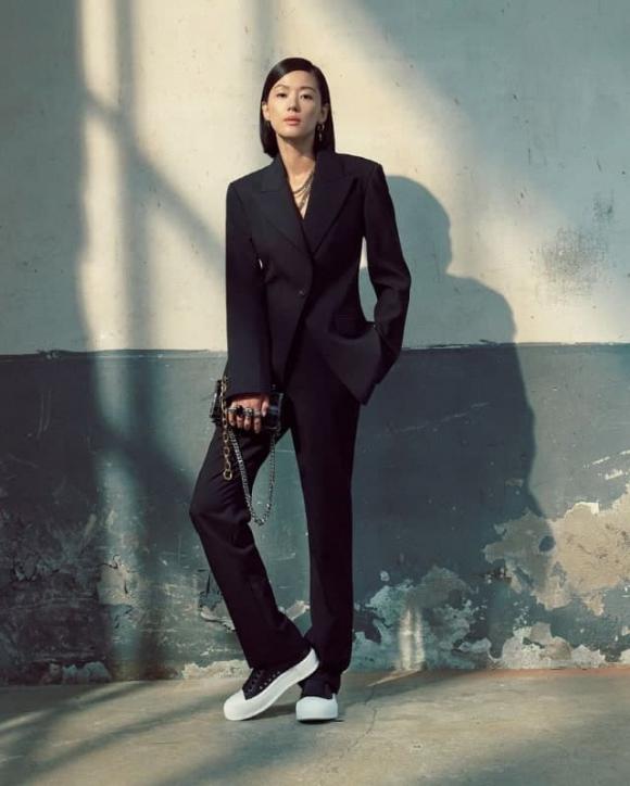 Màn đụng hàng xuyên biên giới: Mợ chảnh Jeon Ji Hyun và Kế Hoàng hậu Xa Thi Mạn, ai mới là người xuất sắc hơn? - Hình 6