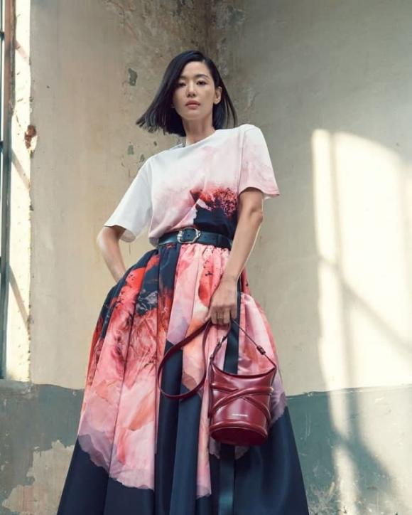 Màn đụng hàng xuyên biên giới: Mợ chảnh Jeon Ji Hyun và Kế Hoàng hậu Xa Thi Mạn, ai mới là người xuất sắc hơn? - Hình 2