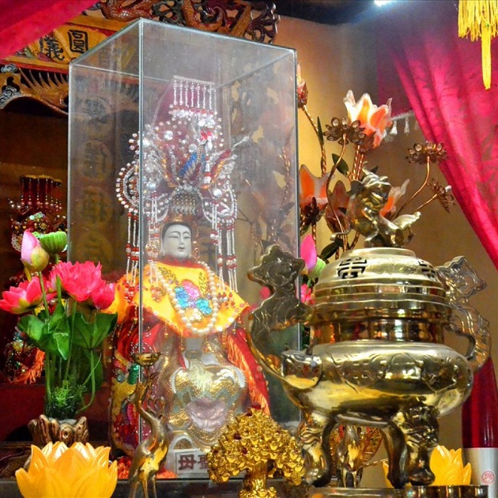 Miếu Bà Phi Yến ở Côn Đảo - địa điểm linh thiêng và cầu duyên nổi tiếng - Hình 5