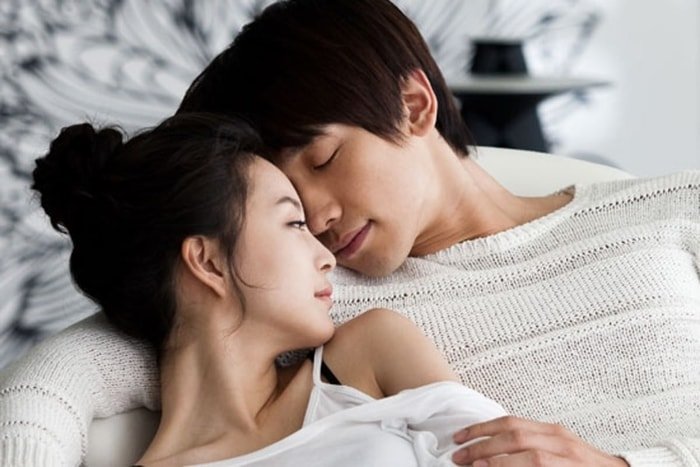 Muốn biết đàn ông yêu thật lòng hay thương mồm thì phụ nữ cứ nhìn vào điểm này khắc rõ - Hình 2
