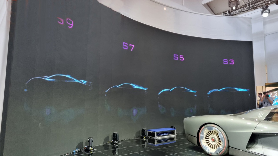 Siêu xe Trung Quốc Hongqi S9 ra mắt với mục tiêu đánh bại Lamborghini - Hình 11