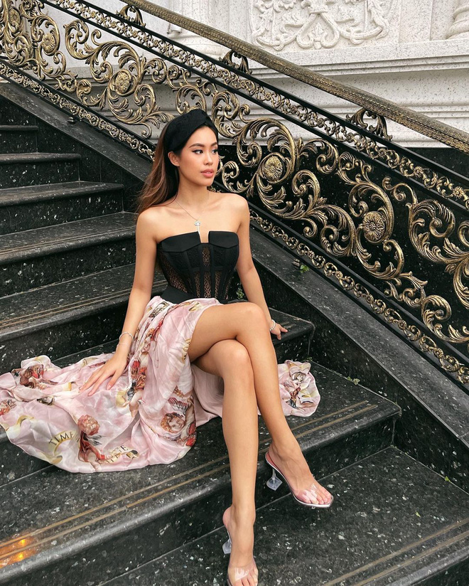 Tiên Nguyễn thả dáng trong lâu đài Quận 2, Linh Rin đưa ra 1 nhận xét quá đúng về em chồng tương lai - Hình 4