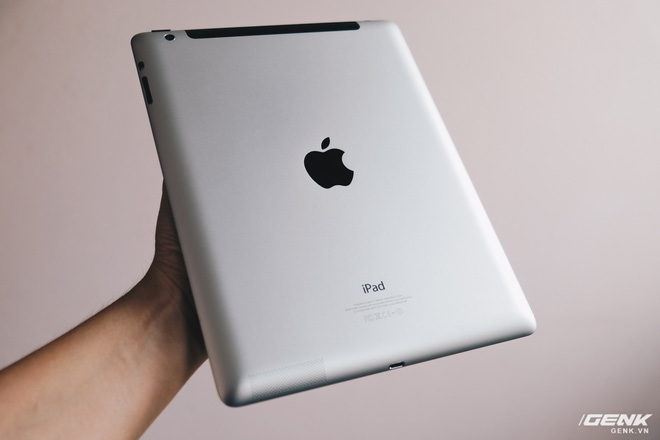 Trên tay chiếc iPad 9 năm tuổi, ra mắt cùng thời iPhone 5, giật lag, nhưng vẫn được người Việt ưa chuộng - Hình 13